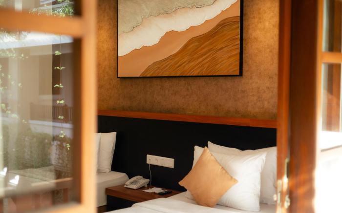 Fourteen Roses Beach Hotel