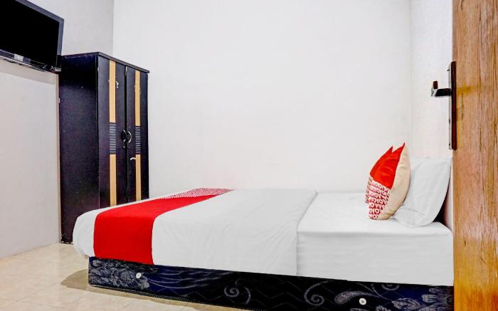 OYO 90743 Kartini Populer