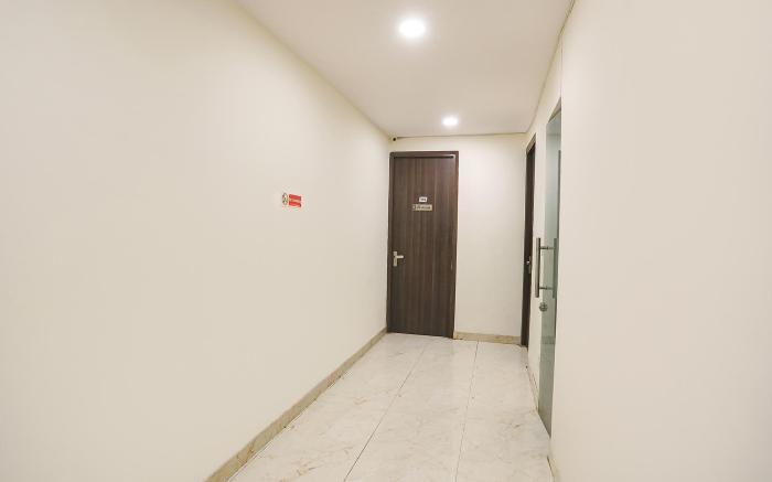 FabHotel Royal Galaxy I