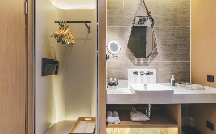 Atour Hotel Nanjing East Road, Shanghai on the Bund