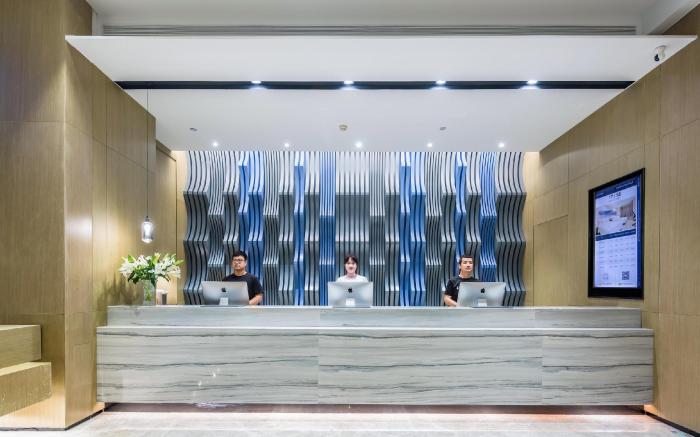 Atour Hotel Qingdao Fuzhou Road Sakura Town