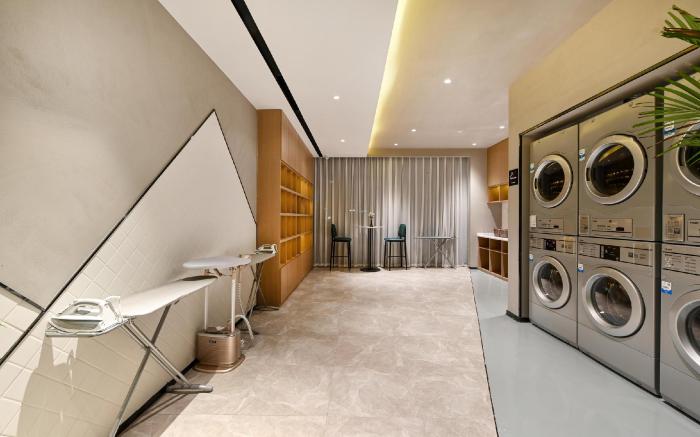 Atour Hotel Nanchang Daqiao Chaoyang Center