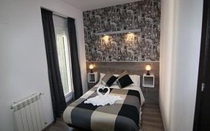 Hostal MH Fuencarral