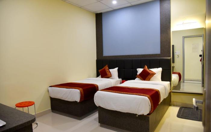 Hotel Tridev Grand