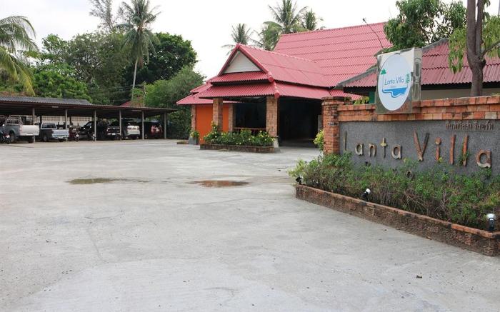 Lanta Villa Resort