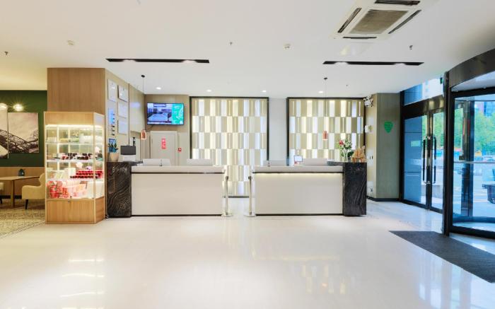 Starway Hotel Weifang Taihuacheng Railway Station