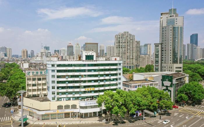 Hanting Premium Hotel Ningbo Xingning Qiaoxi Metro Station