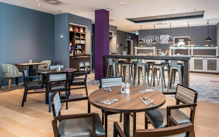 Premier Inn Stuttgart City Centre