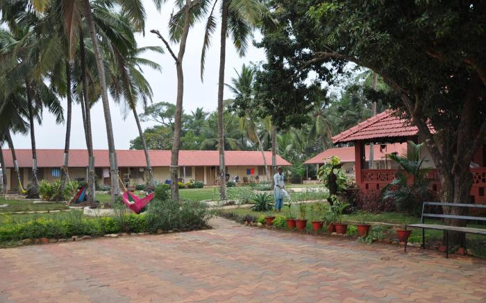 Budget Guest House and PG-12