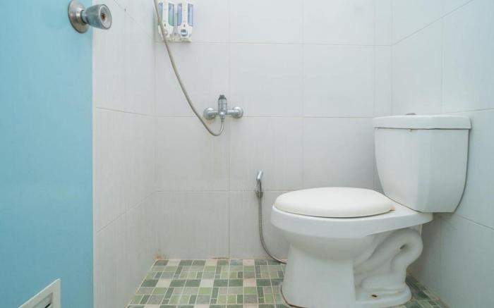 RedDoorz Plus near Cito Mall Surabaya