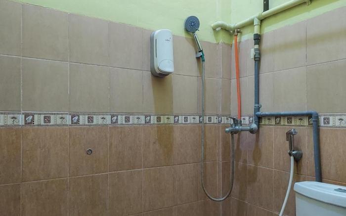 Icha Homestay near Terminal Purabaya Madiun