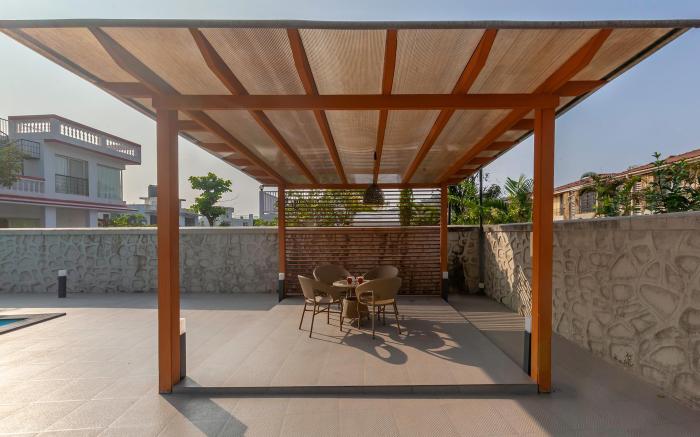 StayVista's Brookvale Cottage - Dive into tranquility with pool view and gazebo