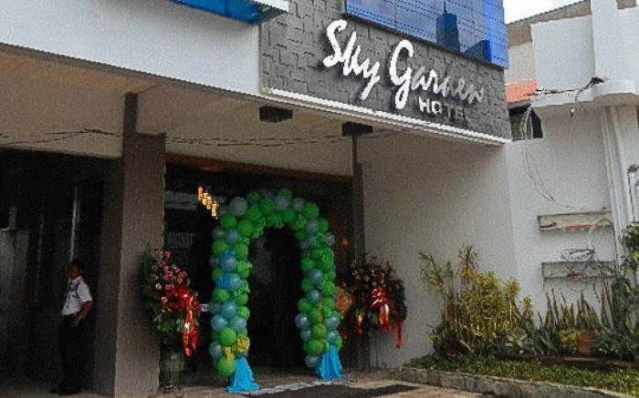 Sky Garden Hotel by RedDoorz