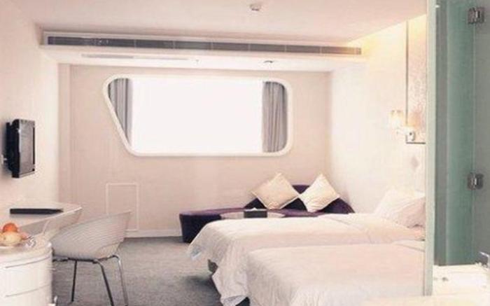1001 Nights Hotel