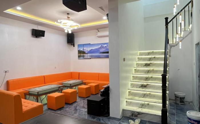 Luxury modern villa,300m to beach&walking st,9BR
