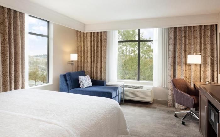 Hampton Inn & Suites Seattle/Renton