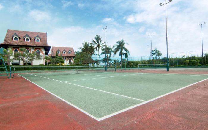 Royal Hotel and Villa Batu