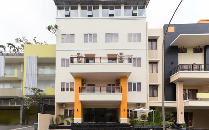 RedDoorz Plus @ Boulevard Residence BSD