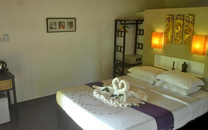 Raingsey Bungalow Kep