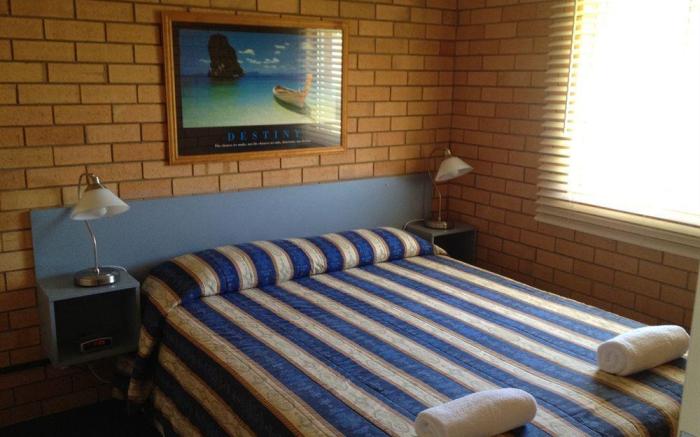Bosuns Inn Motel