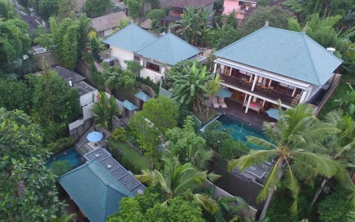 D'Legon Luxury Villas