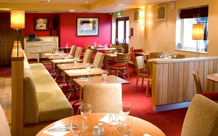 Premier Inn Heathrow Airport - M4/J4