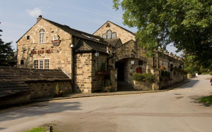 Premier Inn Huddersfield North