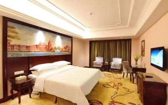 Vienna Hotel Hunan Loudi Chunyuan Pedestrian Street