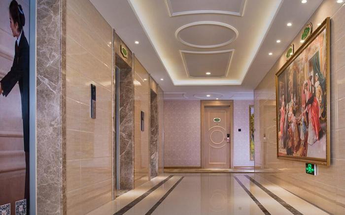 Vienna Hotel Chengdu North Railway Station North Square Wukuaishi Metro Station