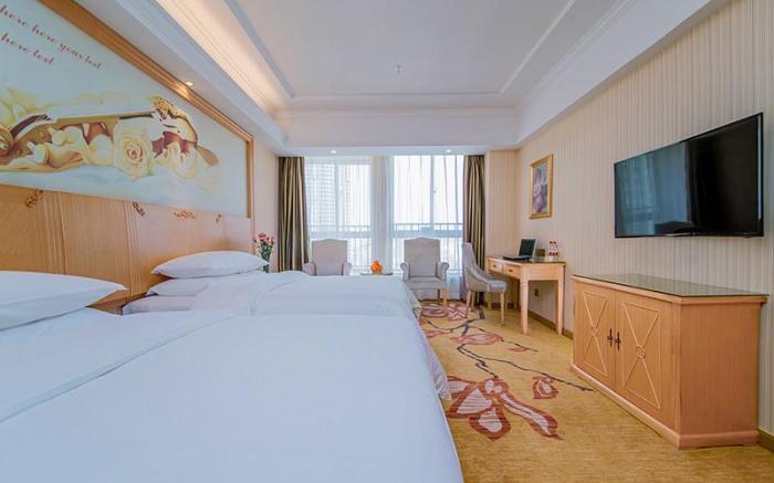 Vienna Hotel Wuhan Huazhong Normal University Huquan Metro Station