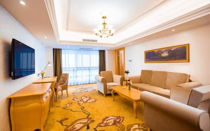 Vienna Hotel Xi'an Vientiane City Sanqiao Metro Station