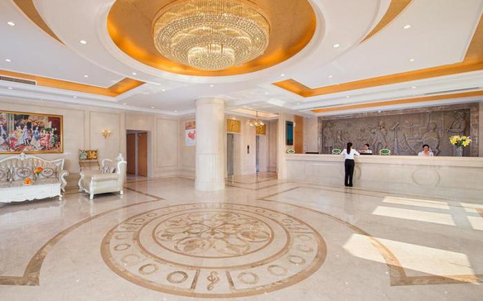 Vienna Hotel Guangdong Zhaoqing Qixingyan East Gate