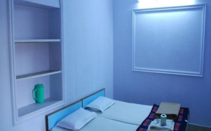 Ratan Hostel