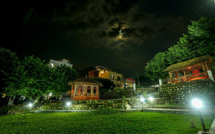 Raj Resort