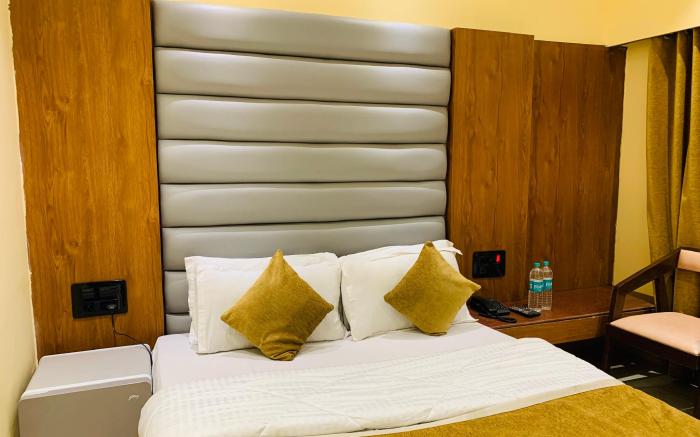HOTEL GOLDEN VEENA