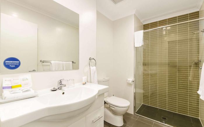 Quality Suites Pioneer Sands