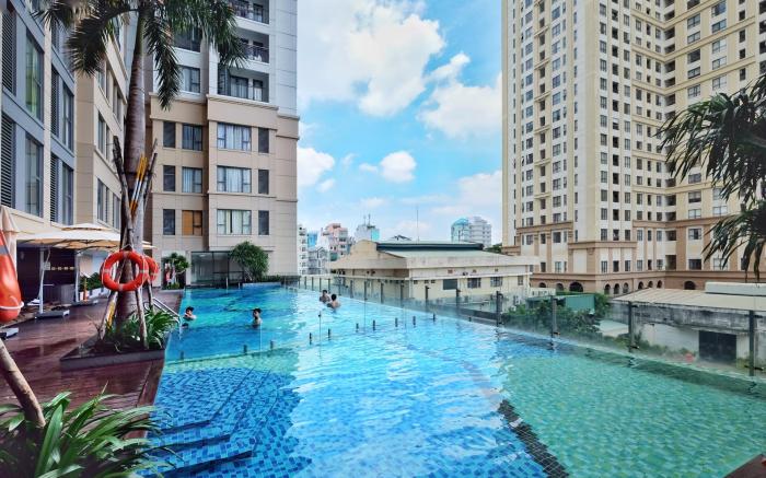 DANNY’s RIVER VIEW CBD FREE POOL