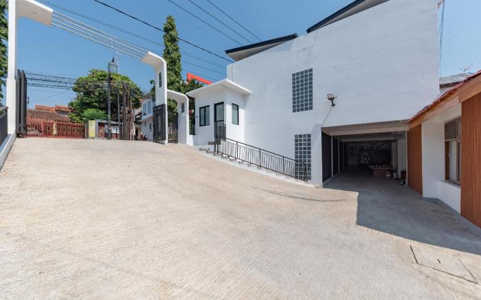 RedDoorz Syariah @ Jl Pangeran Hidayatullah Cianjur