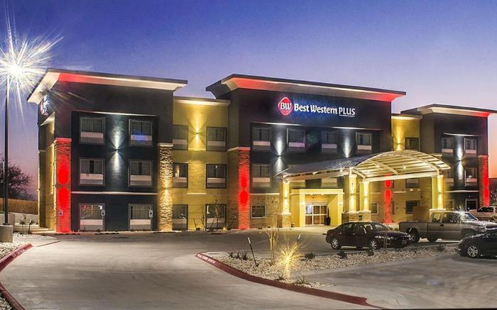 Best Western Plus Lampasas Inn & Suites