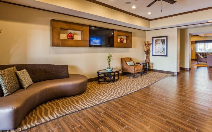 Best Western Plus Seminole Hotel and Suites