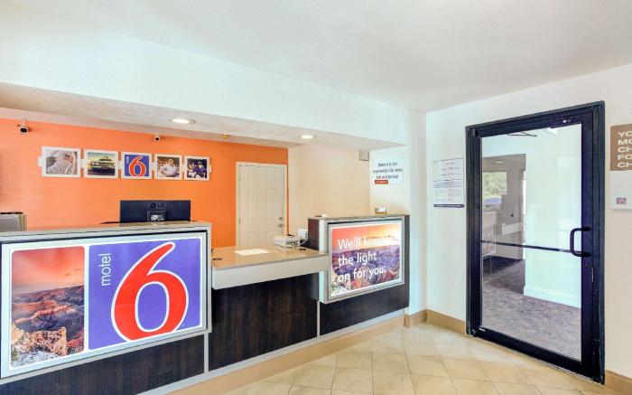 Motel 6 Dallas, TX - South