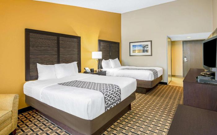 La Quinta Inn & Suites by Wyndham Denison - N. Lake Texoma