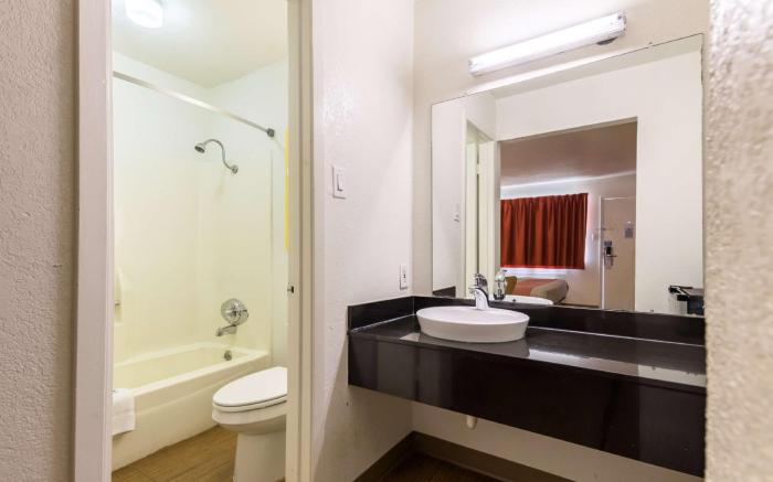 Motel 6 Stephenville, TX