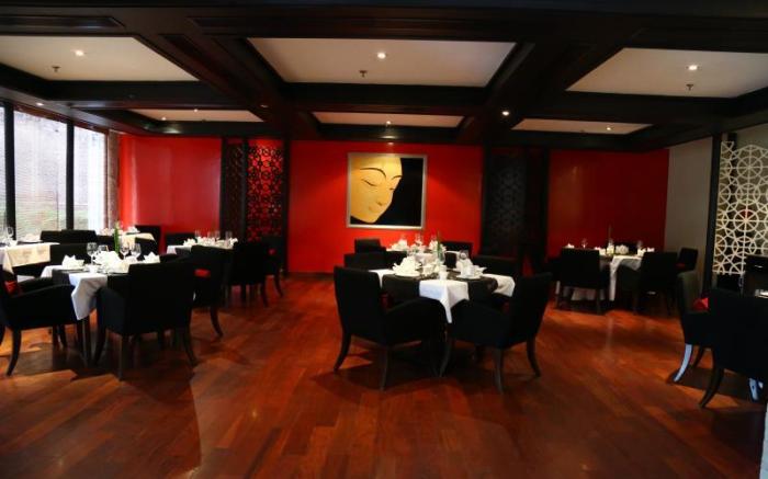 Radisson Blu Udaipur Palace Resort & Spa