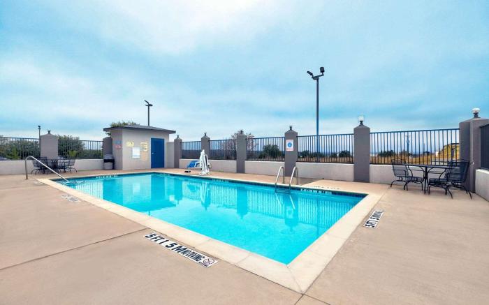 Motel 6 Marble Falls, TX