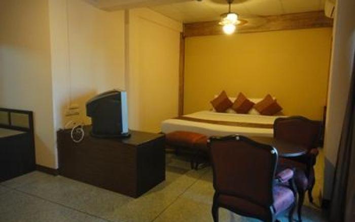 Dee Ma Hotel