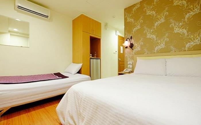 Green Park Commercial Hotel