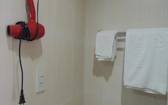 Binh Hung Hotel