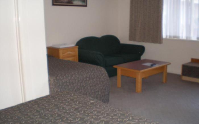 Glenelg Motel