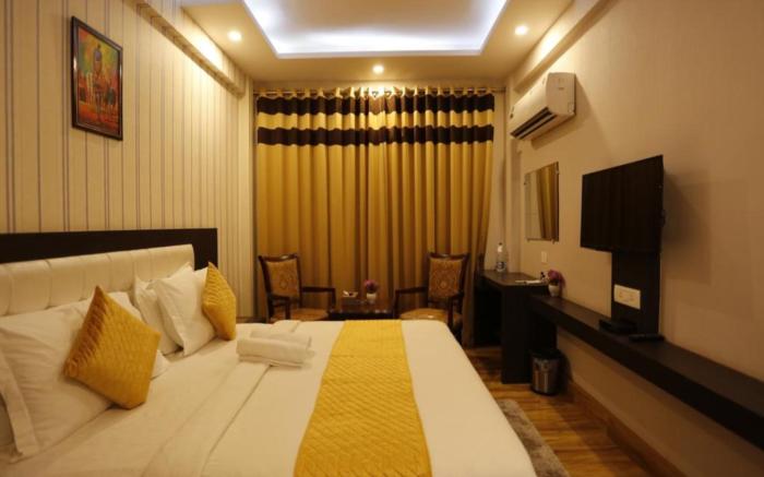 Paradise Ganga - A River Side Hotel